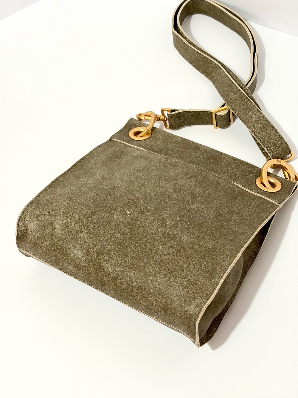 Hammitt Tony Medium Crossbody Bag In Pewter Leather With Brushed Gold Hardware - Picture 8 of 12